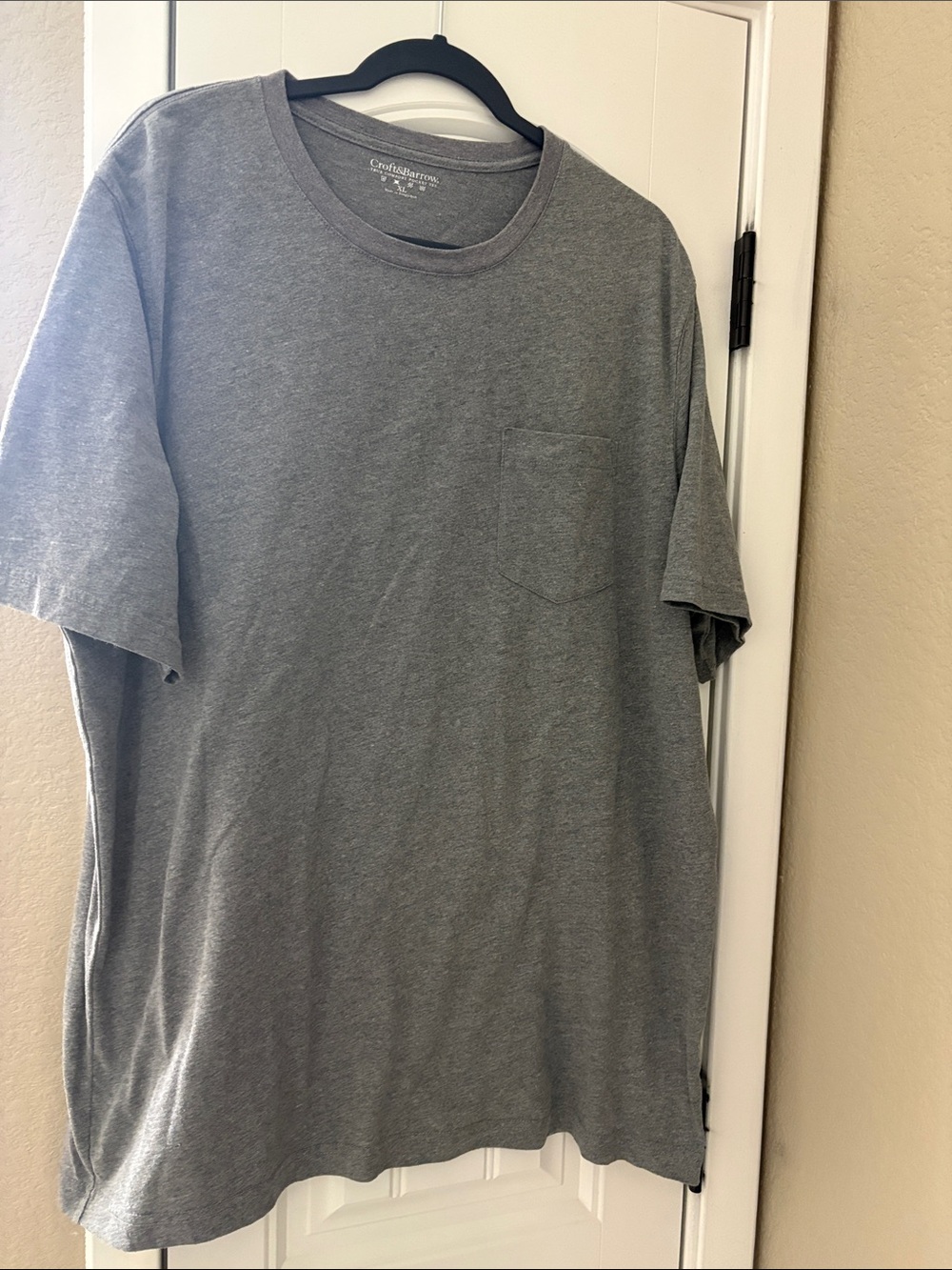 Croft and Barrie Men's Short-Sleeve Pocket T-Shirt — Gray